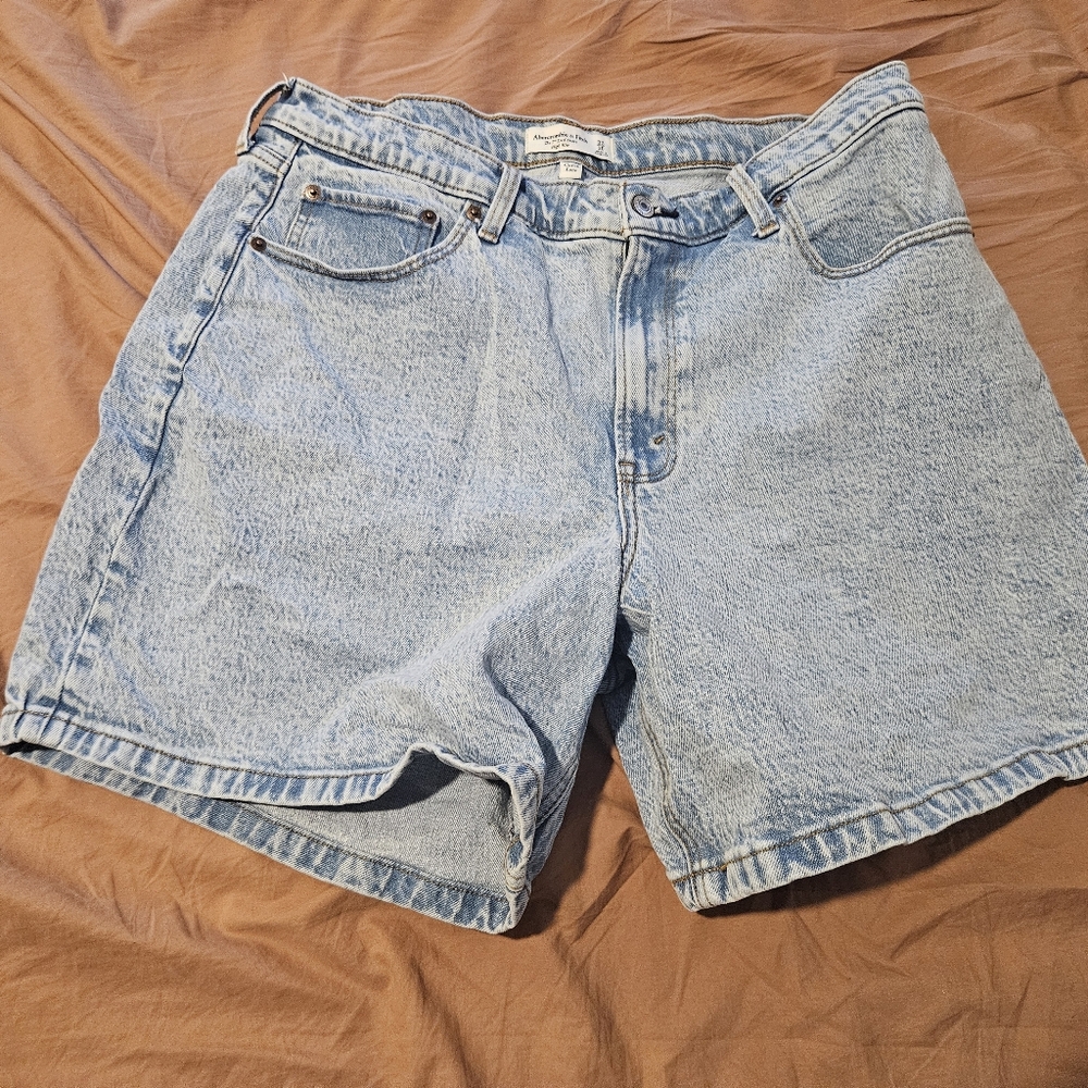 Abercrombie & Fitch Curve Love Size 16, Light Blue High Rise Shorts